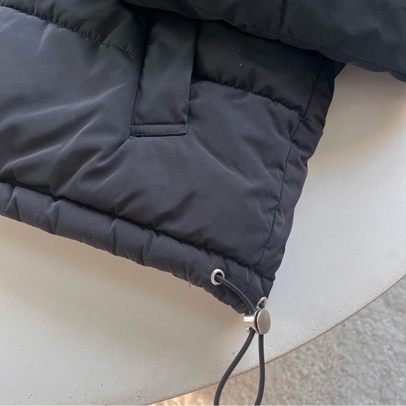 SOLD - H&M Black Puffer Jacket Size Small - Picture 4 of 8